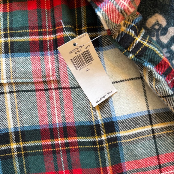 NWT Old Navy Red and Green Plaid Casual Shirt - Picture 3 of 4